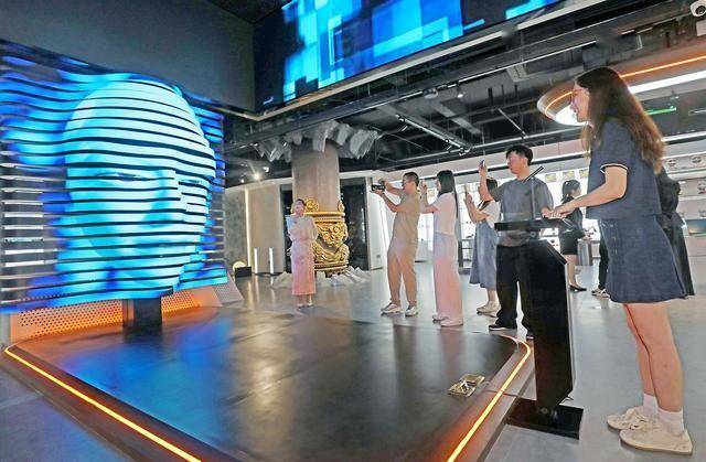 技体验中心：当科技邂逅生活未来已来pg电子中文模拟器杭州文三街未来科(图2)